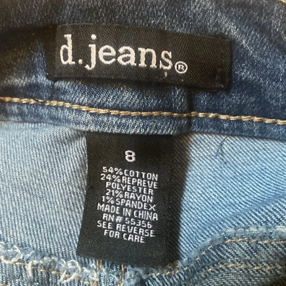 Women’s size 8 d. jeans - Picture 5 of 6